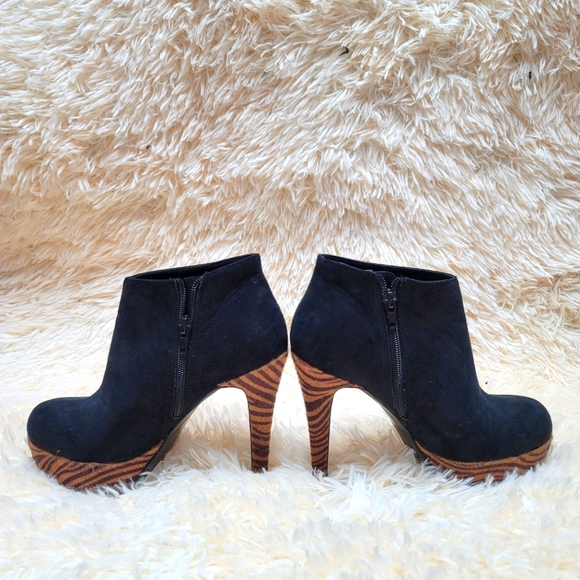 Guess Platform Ankle Booties - Picture 2 of 13